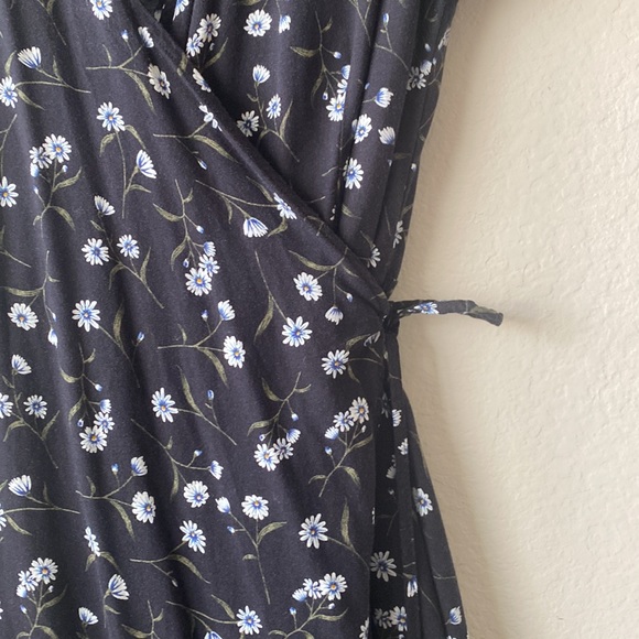 Divided Black Women's Floral Summer Wrap V Neck Dress - Picture 4 of 6